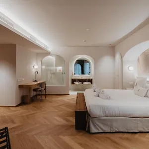 **** Hotel Petit Luxe España